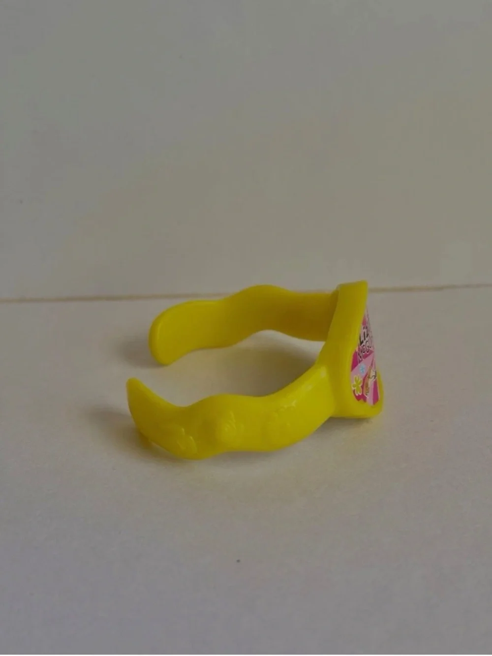 Lizzie McGuire Disney McDonalds Girls Bracelet Plastic Y2K Retro Early 2000s